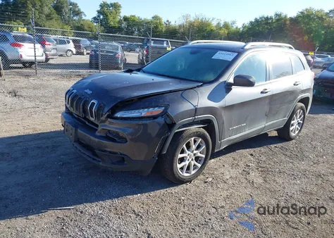 2016 Jeep Cherokee Latitude z USA, uszkodzony, nr VIN 1C4PJMCB1GW198286